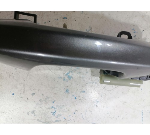 Ручка двери передняя правая внешняя