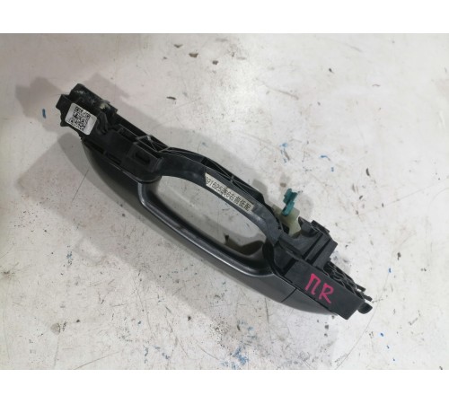 Ручка двери передняя правая внешняя