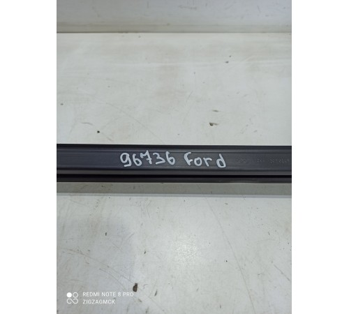 Уплотнитель стекла (задний правый внутренний)