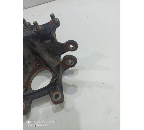 Поворотный кулак(задний правый)