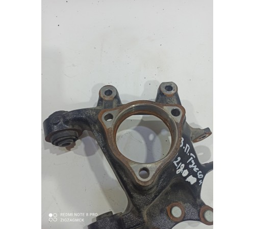 Поворотный кулак(задний правый)