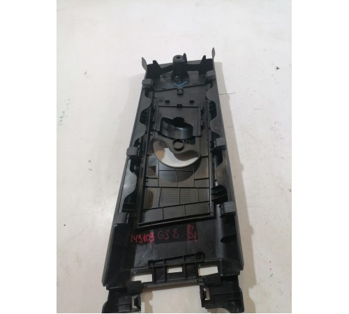 Обшивка центральной стойки левая верхняя