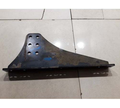 Кронштейн(крепление) рамы правый нижний