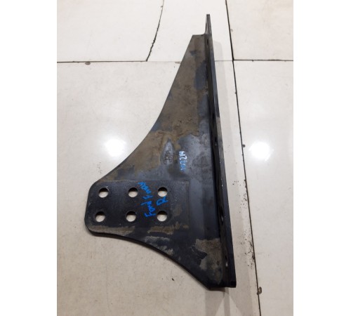 Кронштейн(крепление) рамы правый нижний