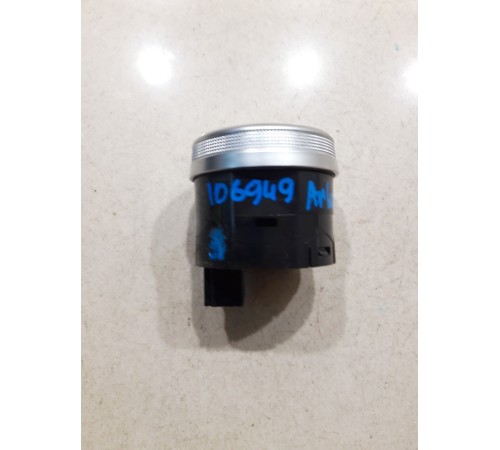 Кнопка включения полного привода