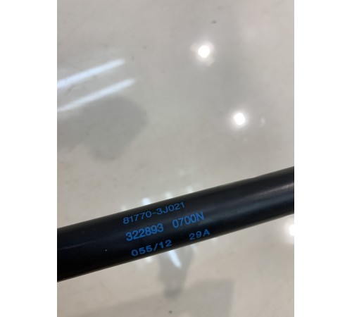 Амортизатор крышки багажника (левый)