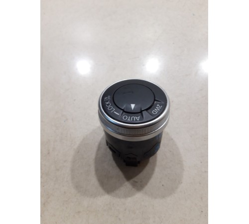 Кнопка включения полного привода