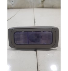 Плафон внутреннего освещения салона правый