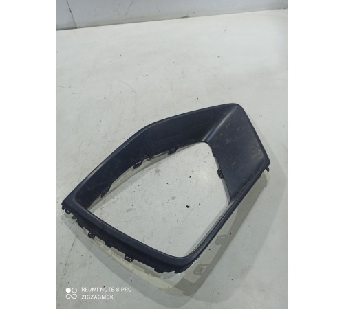 Рамка противотуманной фары левая