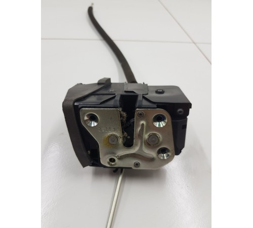 Замок двери передний левый