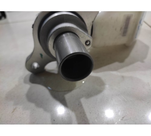 Главный тормозной цилиндр с бачком