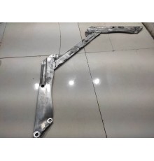 Усилитель передний растяжка щита