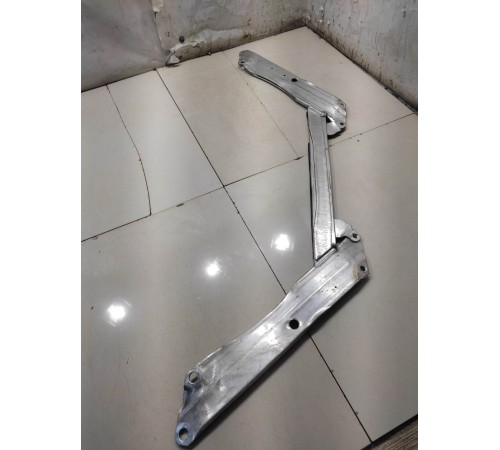 Усилитель передний растяжка щита