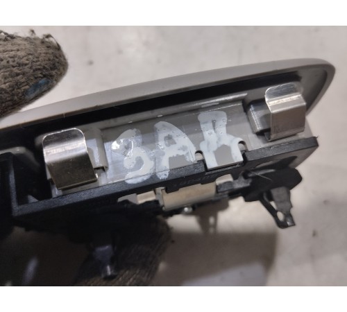 Плафон внутреннего освещения(задний)