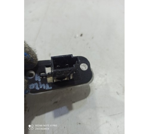 Плафон подсветки номера правый