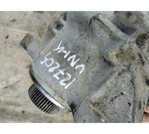 Раздаточная коробка передняя