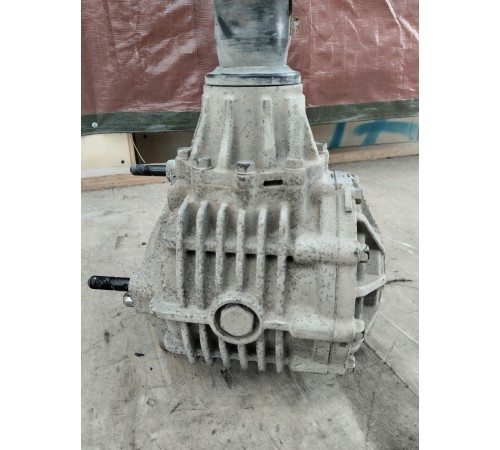 Раздаточная коробка передняя