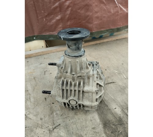 Раздаточная коробка передняя