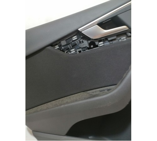 Обшивка двери задняя левая
