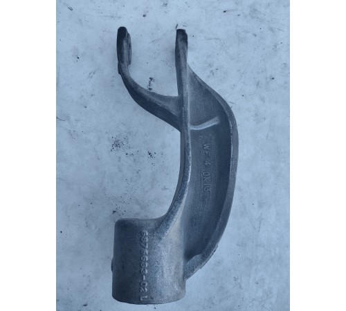 Вилка амортизатора (переднего левого)