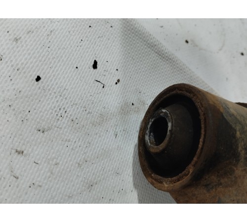 Рычаг подвески передний левый верхний