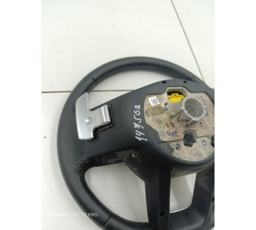 Рулевое колесо в сборе с многофункциональными кнопками