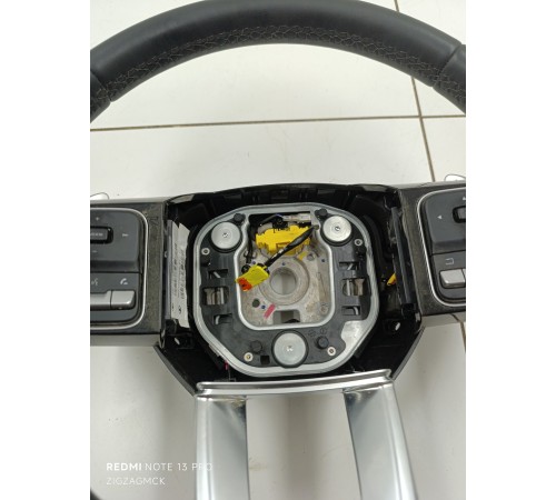 Рулевое колесо в сборе с многофункциональными кнопками