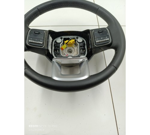 Рулевое колесо в сборе с многофункциональными кнопками
