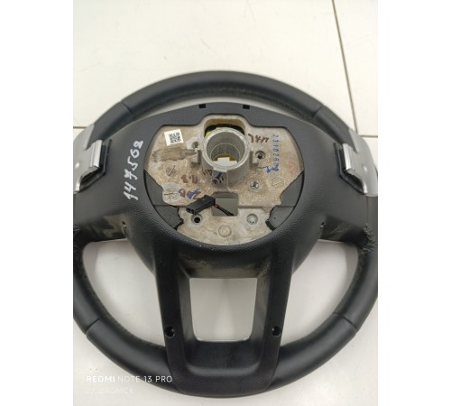 Рулевое колесо в сборе с многофункциональными кнопками