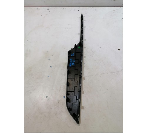 Накладка обшивки двери передняя левая