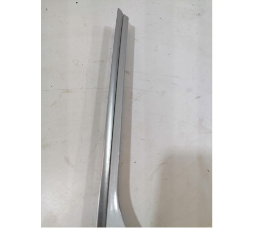 Накладка обшивки двери передняя левая