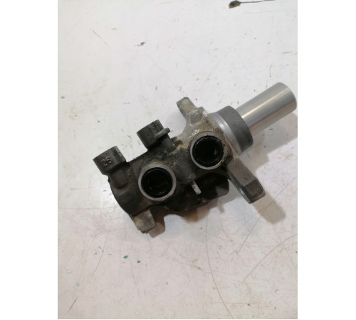 Главный тормозной цилиндр