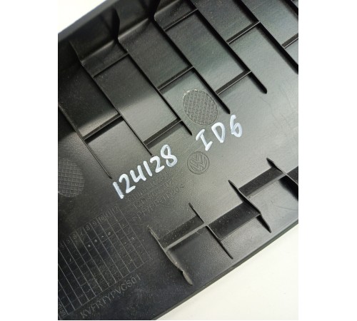 Обшивка багажника