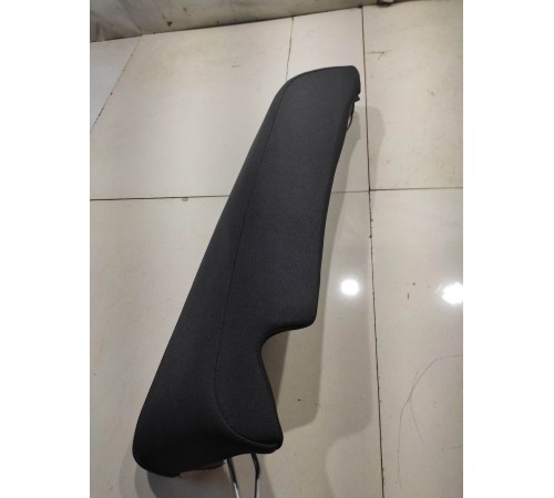 Боковая поддержка заднего сиденья правая