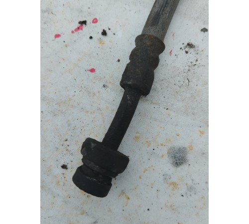 Тормозной шланг передний левый