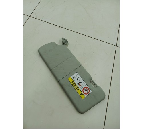 Козырек солнцезащитный правый