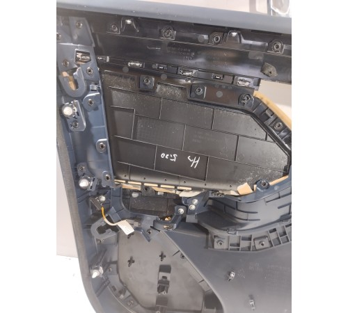 Обшивка двери передняя правая