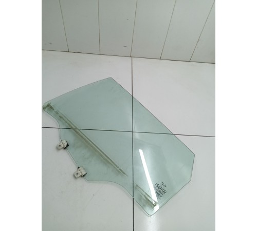 Стекло двери заднее левое