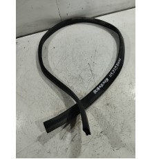 Уплотнитель капота