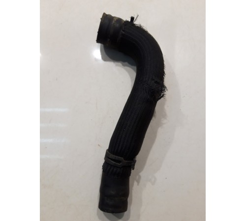 Патрубок системы охлаждения