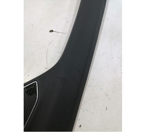 Обшивка стойки лобового стекла левая