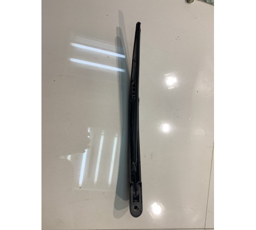 Стеклоочиститель крышки багажника