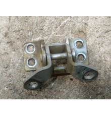 Петля крышки багажника нижняя