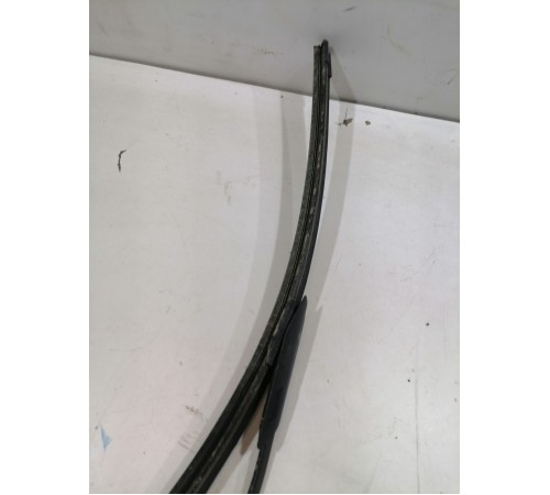 Поводок стеклоочистителя левый