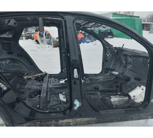 Порог со стойкой(правый)