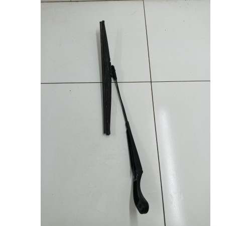 Поводок стеклоочистителя (левый)