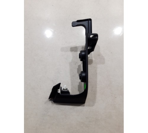 Обшивка багажника правая верхняя