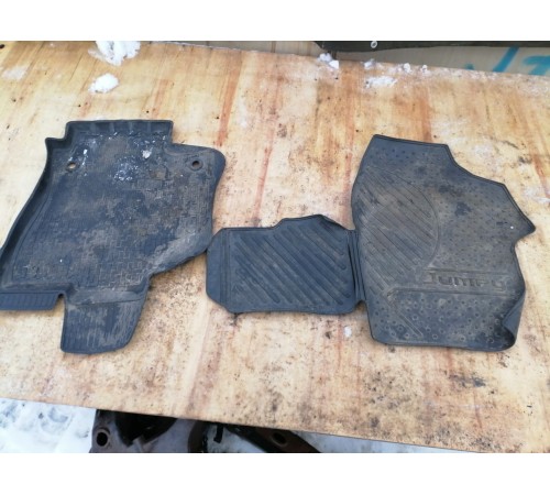 Комплект ковриков салона