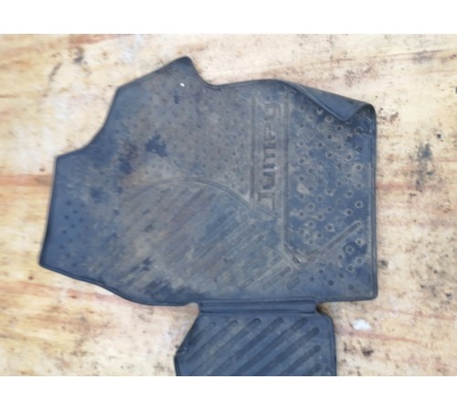 Комплект ковриков салона