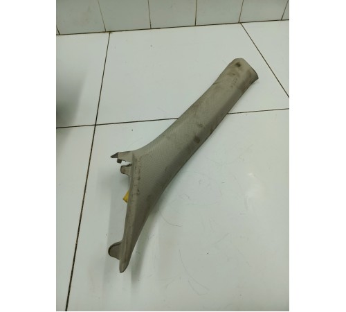 Обшивка стойки левая 